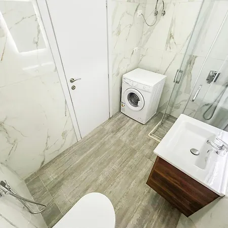 Azure Haven Residences Appartamento *